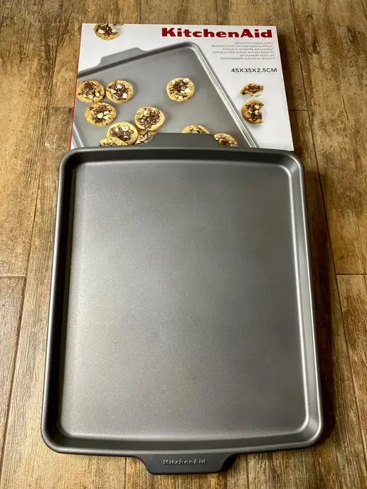 NEW KITCHENAID NON-STICK COOKIE SHEET 45X35X2.5CM