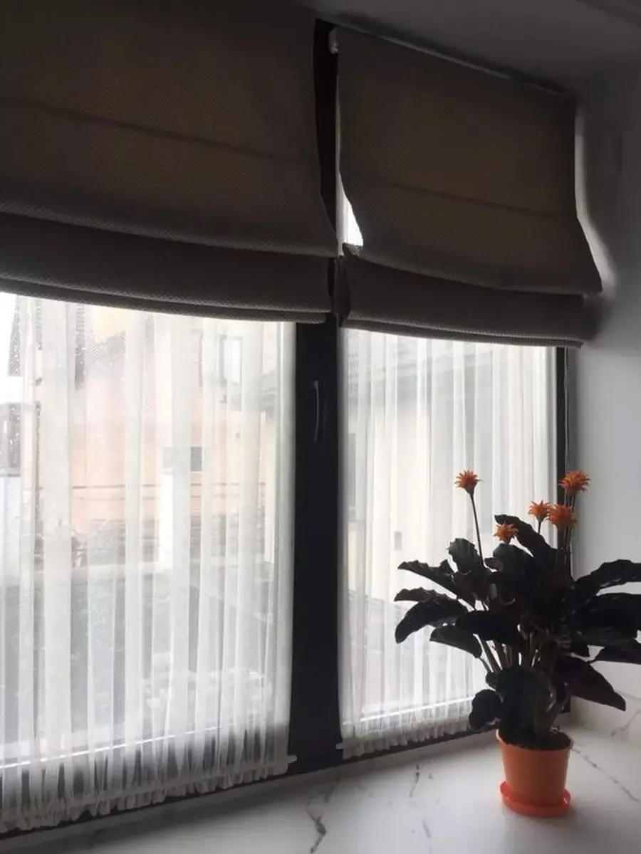 Горизонтальное окно в ванной