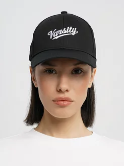 Бейсболка с надписью Varsity