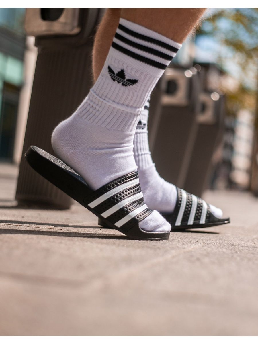 Высокие носки. Adidas Adilette Socks. Adidas Crew Socks. Носки адидас высокие. Носки адидас белые высокие.