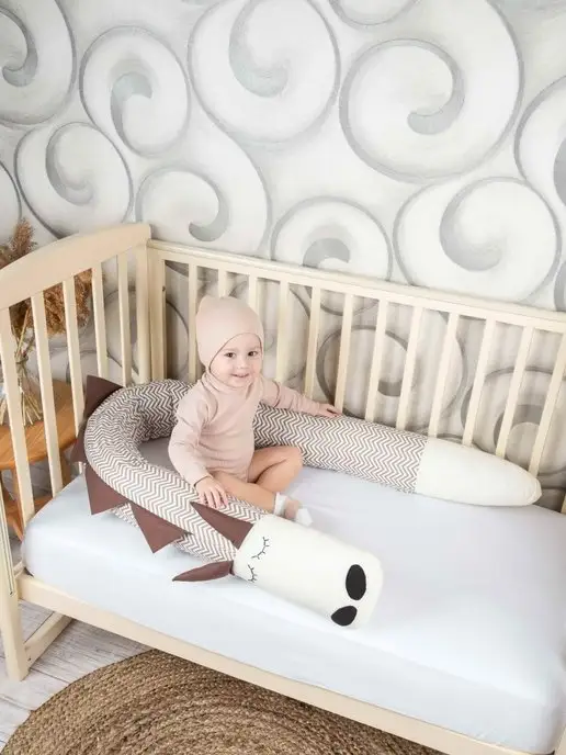 Бортик валик подушка в детскую кроватку