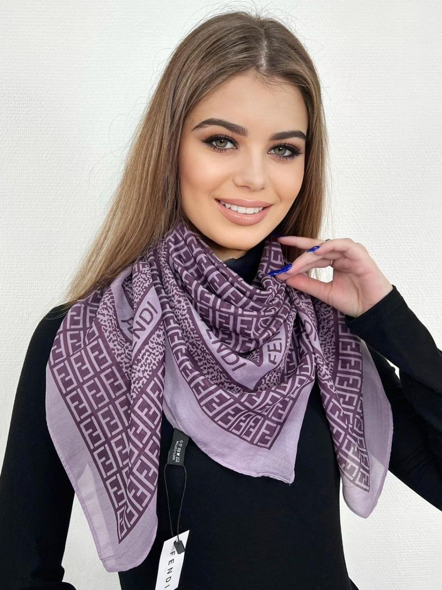 Модная мусульманка Эстетика вектор фиолетовый платок.