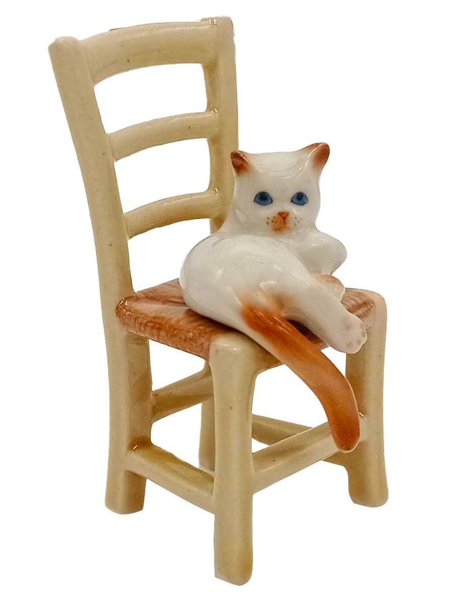 статуэтка котята на стуле